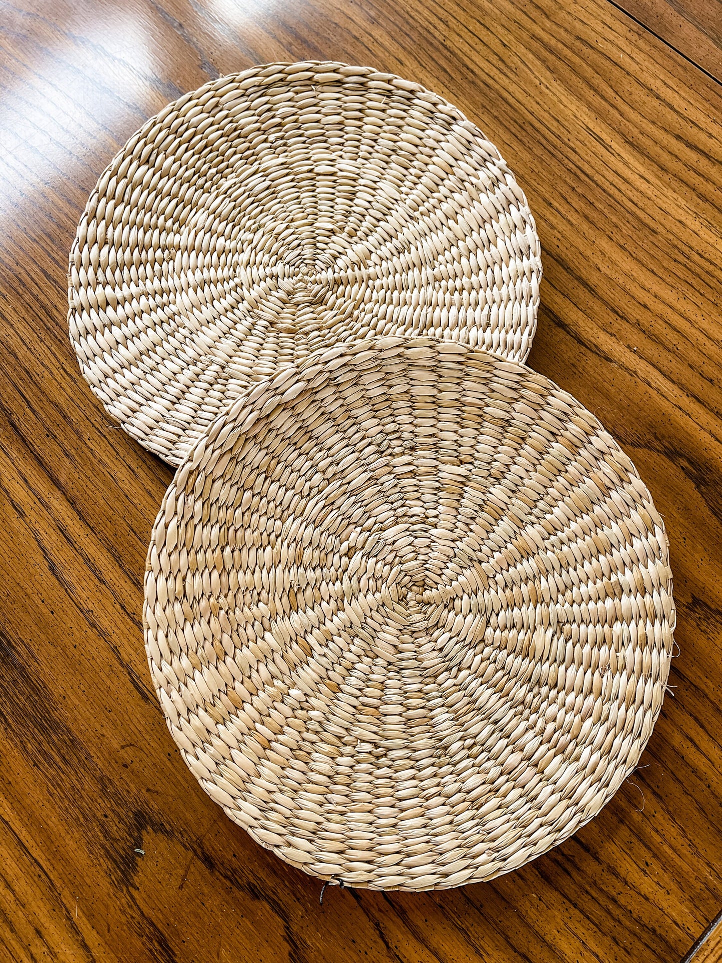 Woven Round Grass Placemats (Set of 2)